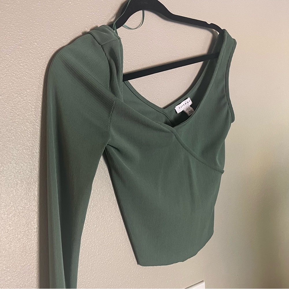 TOPSHOP ASYMMETRICAL CROP TOP